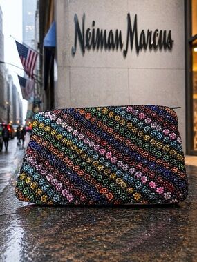 Neiman Marcus Vintage Multicolor Beaded Zip Pouch Wallet Boho Luxe Clutch